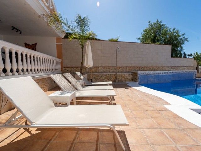 5 Bedrooms Villa in Mijas Costa