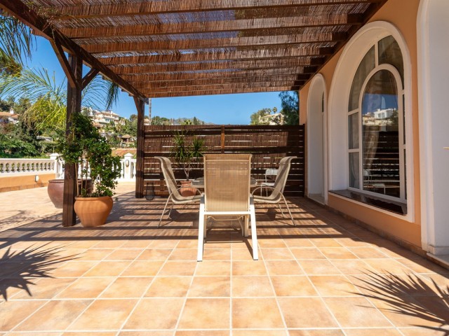 5 Bedrooms Villa in Mijas Costa