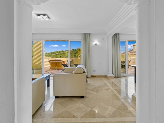 Kattohuoneisto Casares Playa