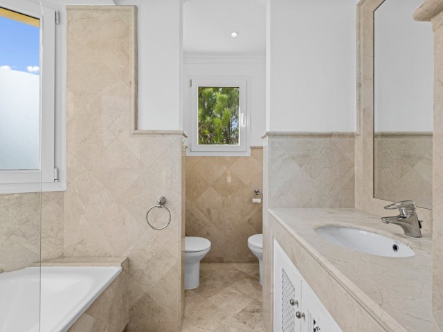 Kattohuoneisto Casares Playa