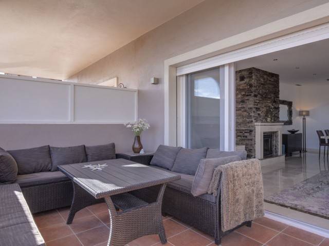 3 Bedrooms Apartment in Benahavís