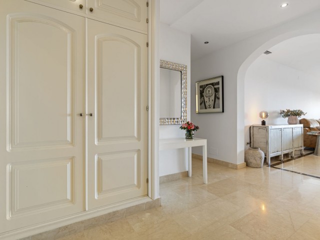 3 Bedrooms Apartment in Benahavís