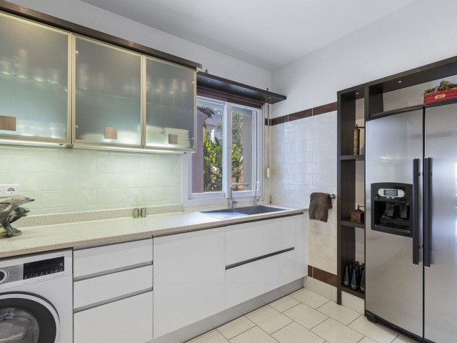 3 Bedrooms Apartment in Benahavís