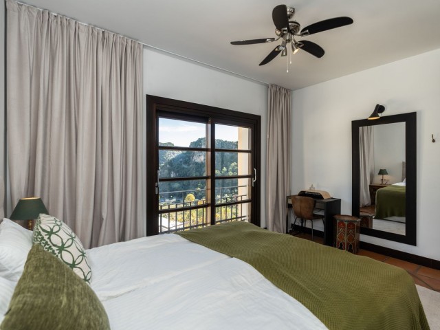 4 Bedrooms Townhouse in Benahavís