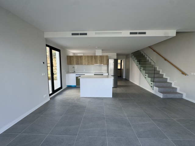 Villa avec 4 Chambres  à Riviera del Sol