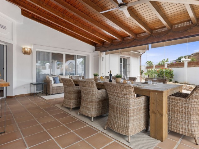 Villa avec 5 Chambres  à Las Chapas