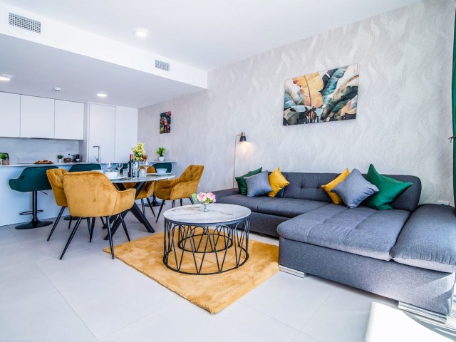 2 Bedrooms Apartment in Fuengirola