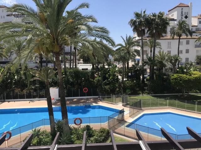 3 Bedrooms Apartment in Puerto Banús