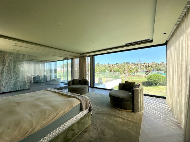 4 Bedrooms Villa in Estepona