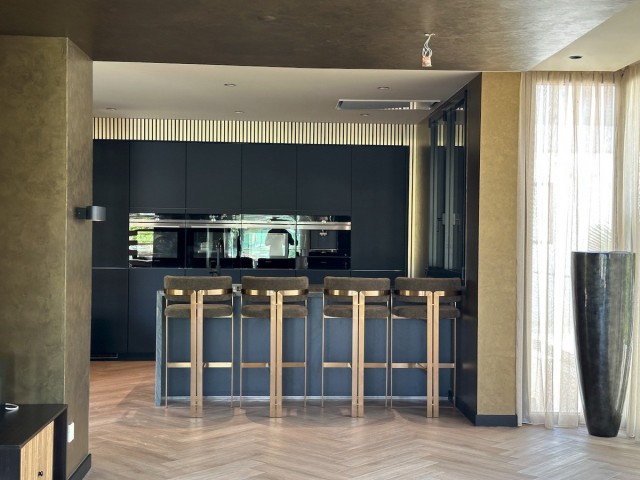 4 Sovrums Villa i Estepona