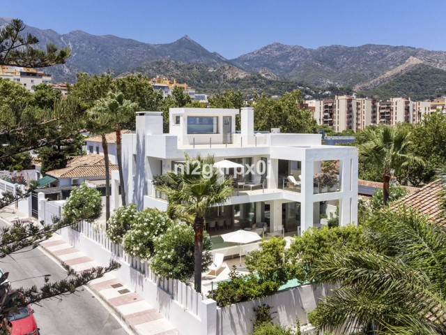 Huvila Marbella - R5249758