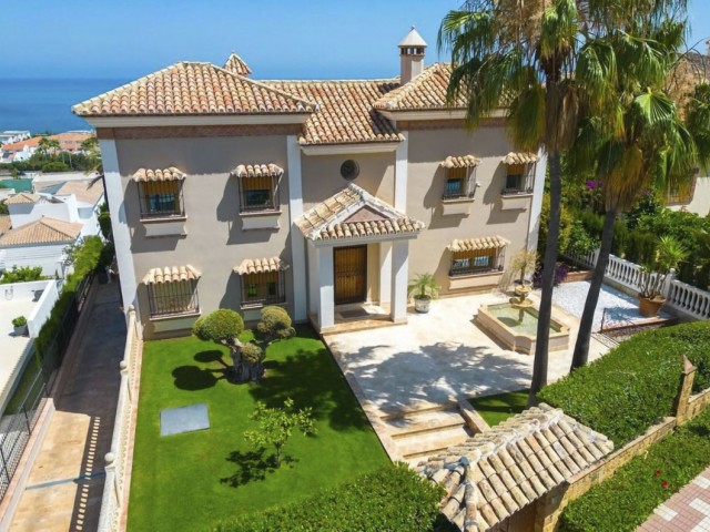 5 Bedrooms Villa in La Cala de Mijas