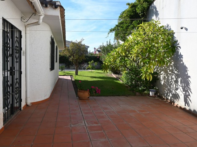 4 Bedrooms Villa in Mijas