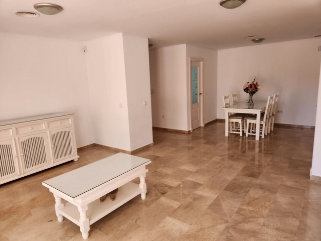 2 Bedrooms Apartment in Benalmadena