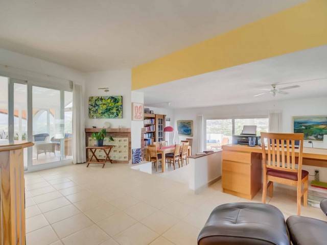 Villa, Sierrezuela, R5225254