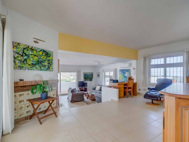 Villa, Sierrezuela, R5225254