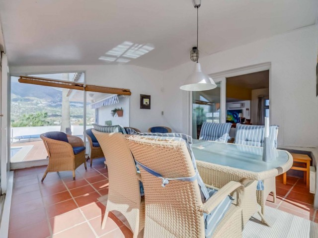 4 Bedrooms Villa in Sierrezuela