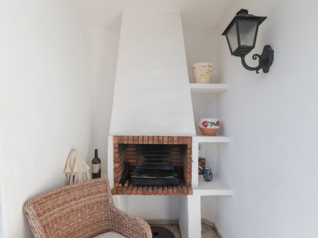 Apartamento con 3 Dormitorios  en Elviria