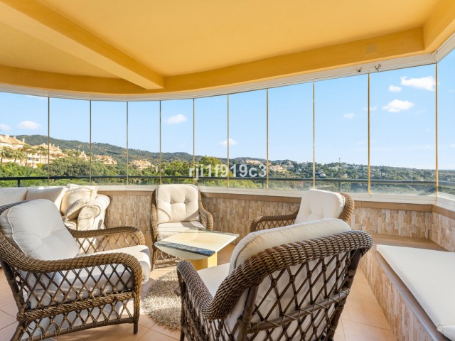 3 Bedrooms Apartment in Elviria