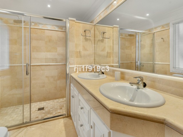 3 Sovrums Lägenhet i Elviria