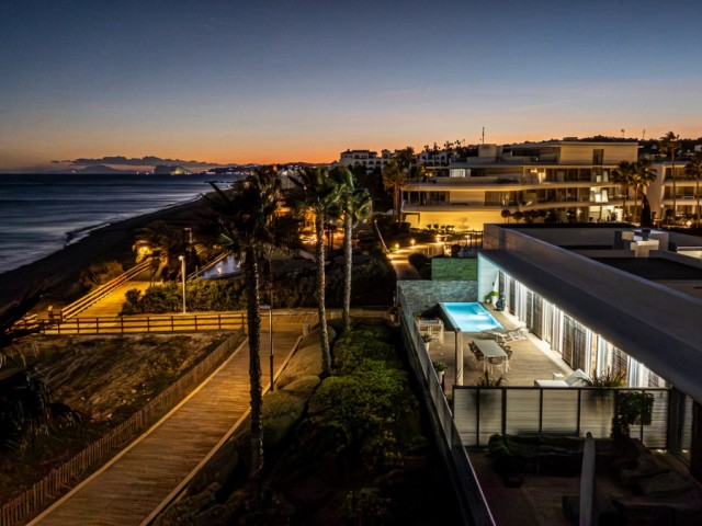 4 Bedrooms Villa in Estepona