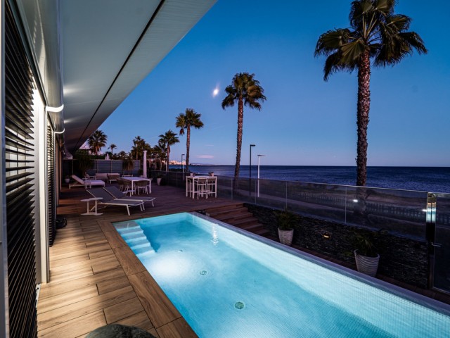 4 Sovrums Villa i Estepona