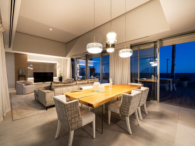 4 Sovrums Villa i Estepona