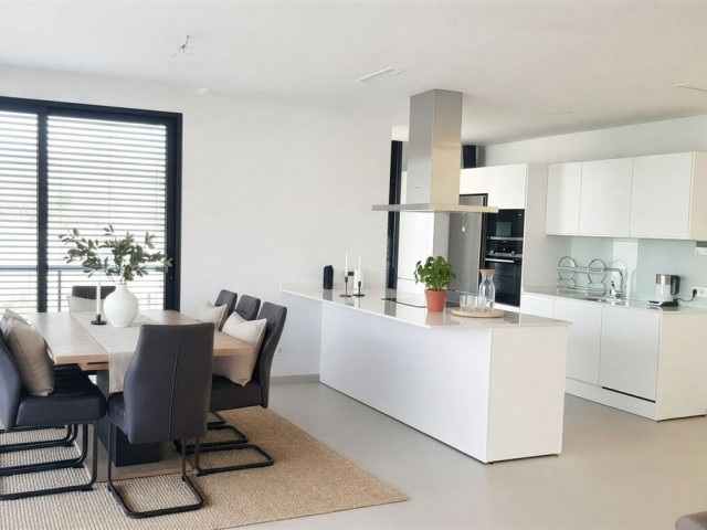 4 Soveroms Villa i La Duquesa