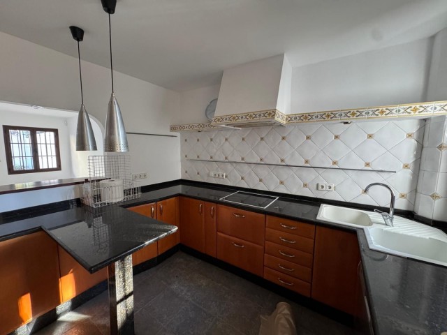 4 Bedrooms Townhouse in Marbella