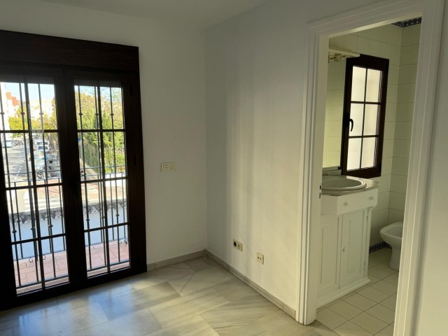 4 Bedrooms Townhouse in Marbella