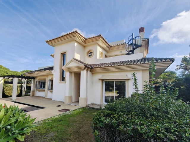 Villa, San Roque Club, R5250655