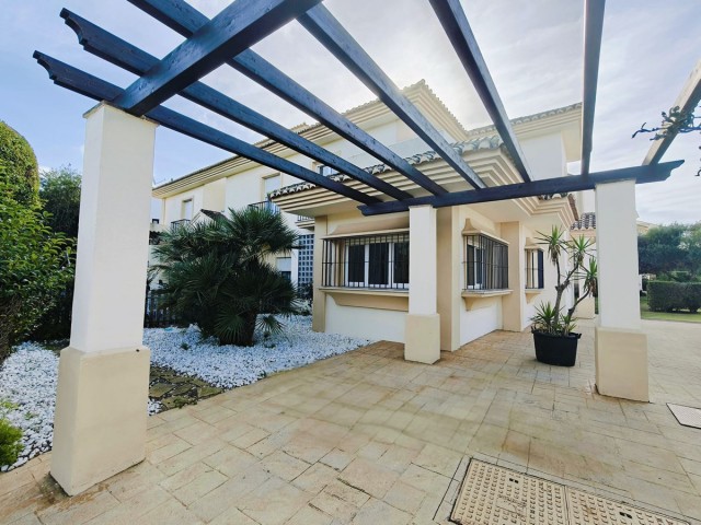 Villa, San Roque Club, R5250655