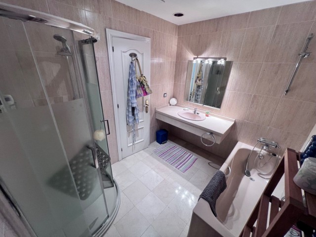 Apartamento con 3 Dormitorios  en Carib Playa