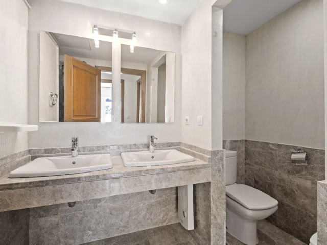 Apartamento con 3 Dormitorios  en Santa Clara