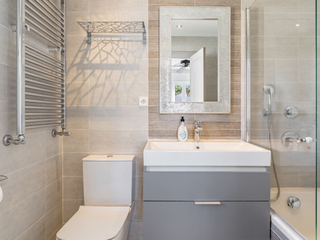 5 Bedrooms Villa in Estepona