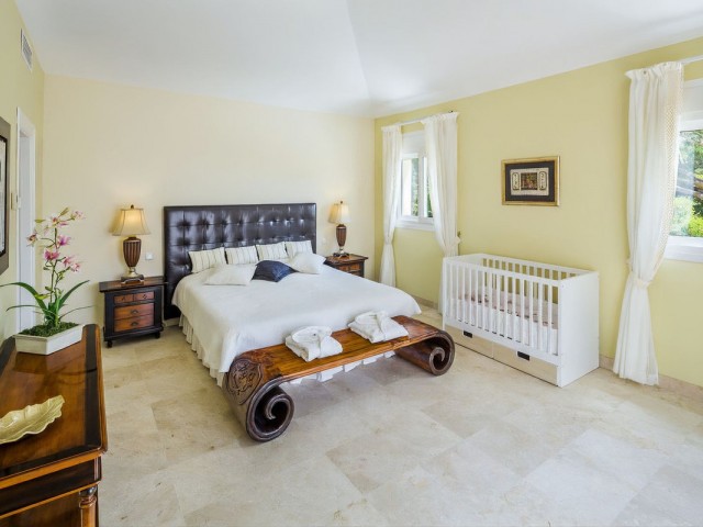 4 Schlafzimmer Villa in Elviria