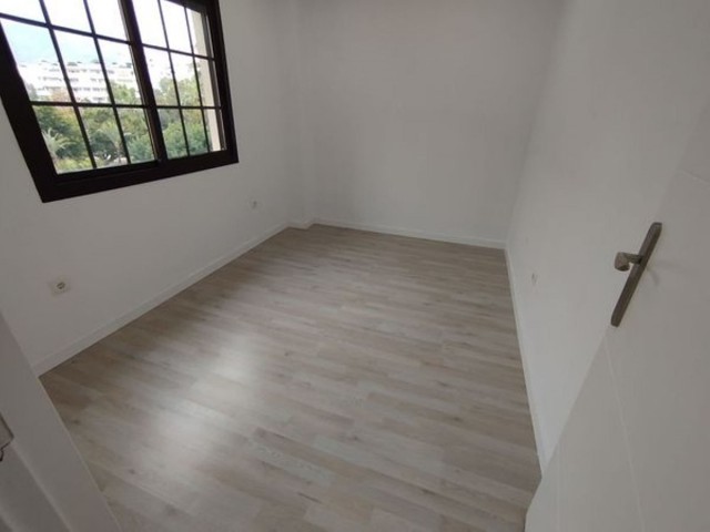 Apartamento con 4 Dormitorios  en Benalmadena Costa