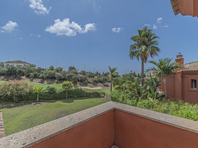 5 Bedrooms Villa in Marbella