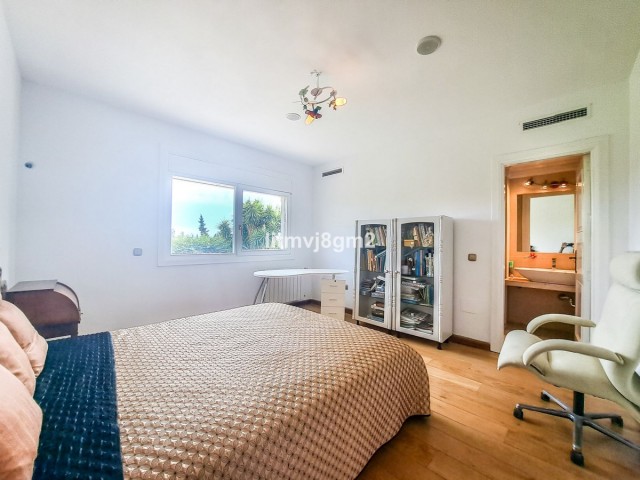 5 Makuuhuoneen Huvila Benahavís