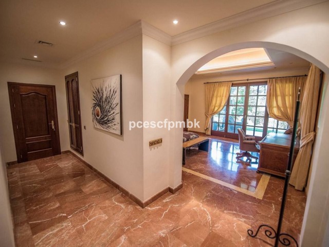 8 Soveroms Villa i La Zagaleta