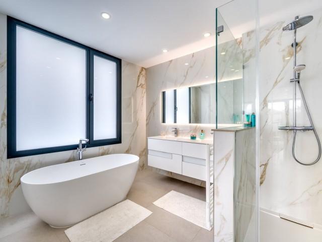 5 Bedrooms Villa in San Pedro de Alcántara