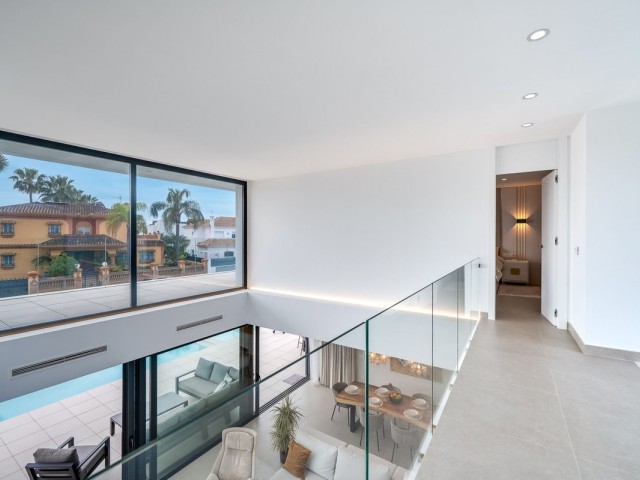 5 Bedrooms Villa in San Pedro de Alcántara