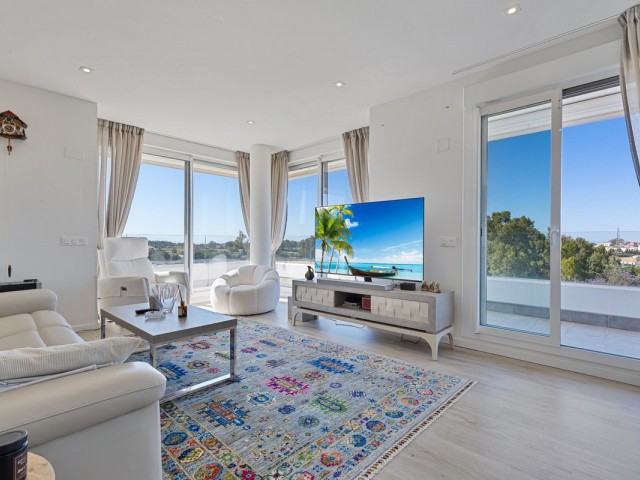 3 Bedrooms Apartment in Nueva Andalucía