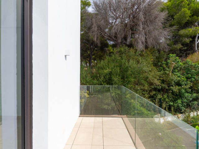 4 Bedrooms Villa in Marbella