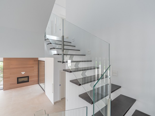 4 Bedrooms Villa in Marbella