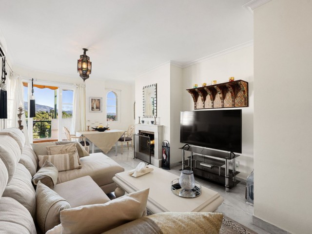 2 Bedrooms Apartment in Nueva Andalucía