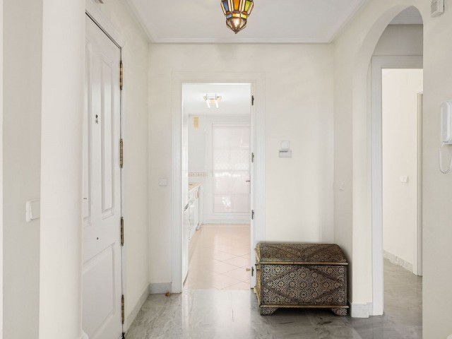 2 Bedrooms Apartment in Nueva Andalucía