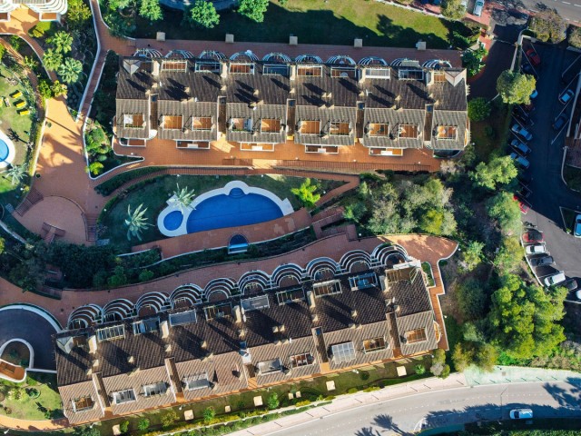 2 Bedrooms Apartment in Nueva Andalucía