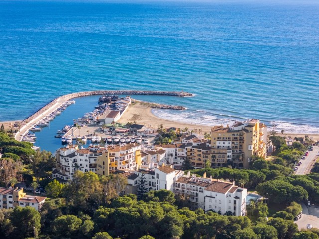 3 Bedrooms Townhouse in Cabopino