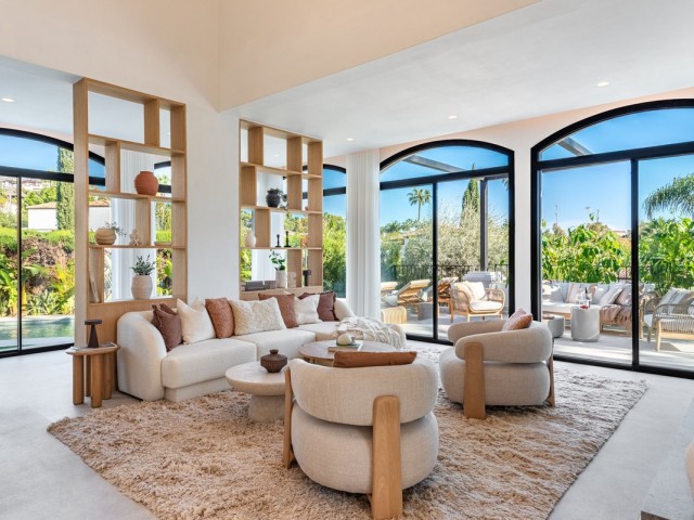 4 Bedrooms Villa in Nueva Andalucía